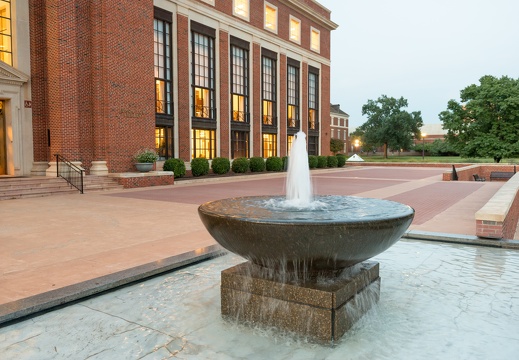 Campus Shots - fountain - 013