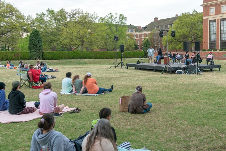 shakespeare-on-the-lawn-014.jpg