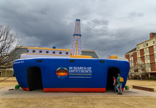 Giant Boat - Pop Up Science Encounter