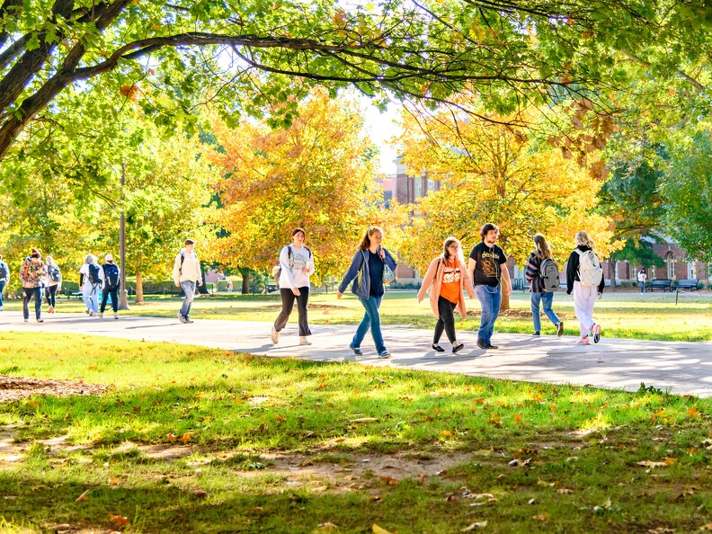 Students on Campus 2022 - 003.jpg